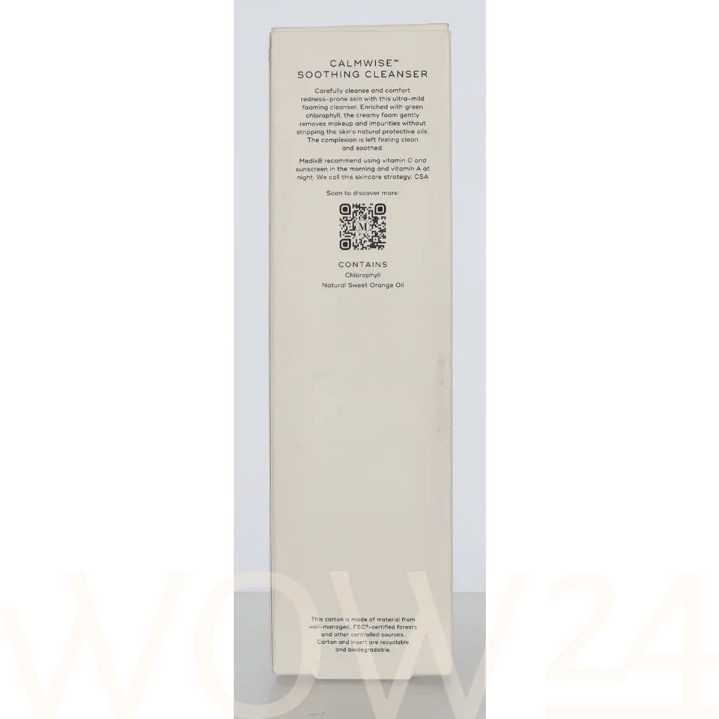 Medik8 Calmwise Soothing Cleanser thumbnail 3