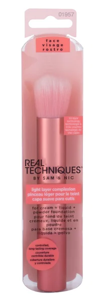 Brushes light layer complexion