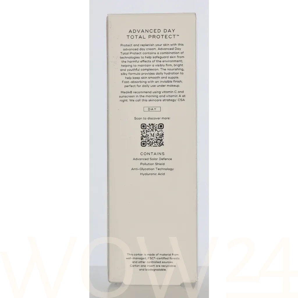 Medik8 Advanced Day Total Protect Age-Defying Moisturiser thumbnail 3