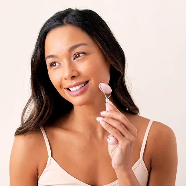 PlumBeauty Plumbeauty Facial contour roller - rose quartz (Rose Quartz Facial Roller) thumbnail 4