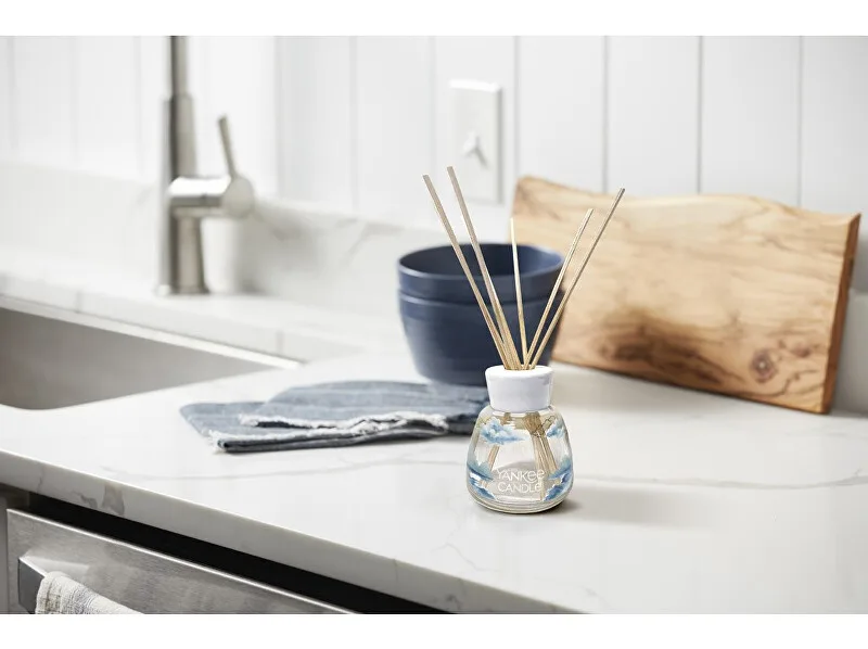Yankee Candle Ocean Air thumbnail 2