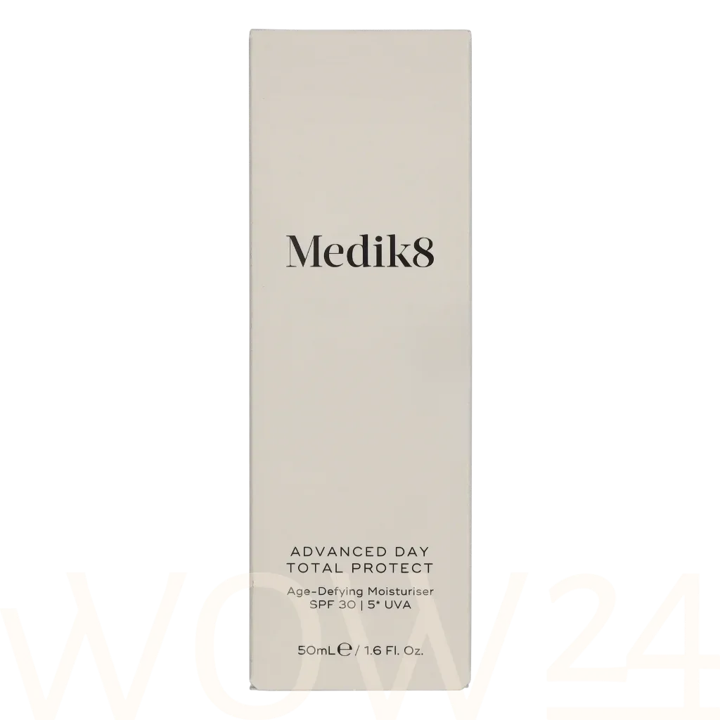 Medik8 Advanced Day Total Protect Age-Defying Moisturiser thumbnail 2