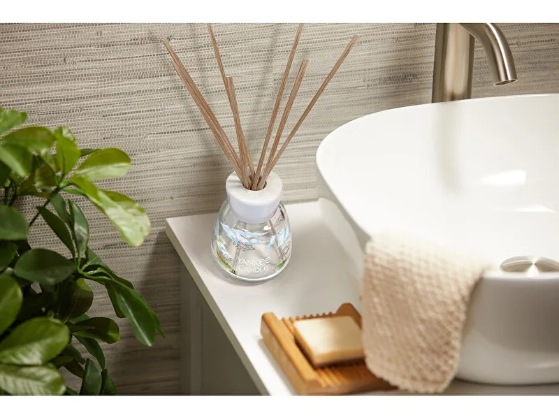 Yankee Candle Clean Cotton thumbnail 2