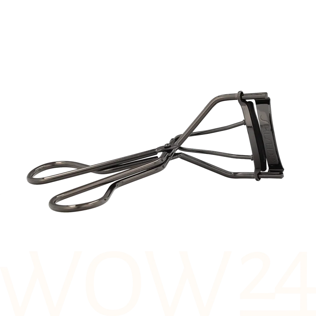 Shiseido eyelash curler thumbnail 5