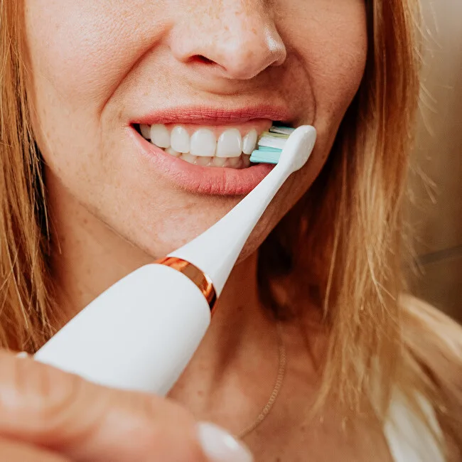 Concept "v" design Sonic toothbrush with travel case Perfect Smile white ZK7010 thumbnail 6