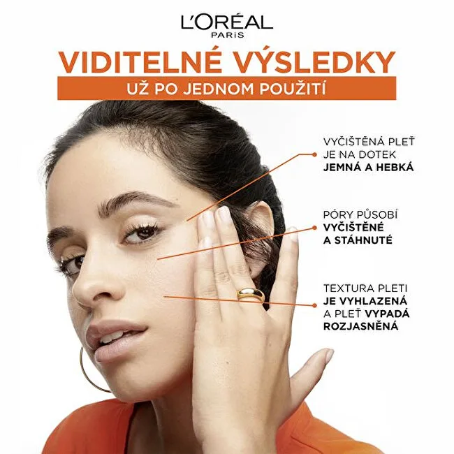 Loreal Revitalift Clinical Vitamin C + Salicylic Acid Cleanser thumbnail 3