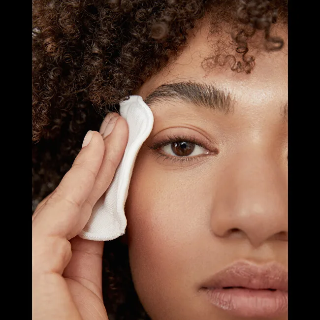 Nivea Gentle eye make-up remover thumbnail 2