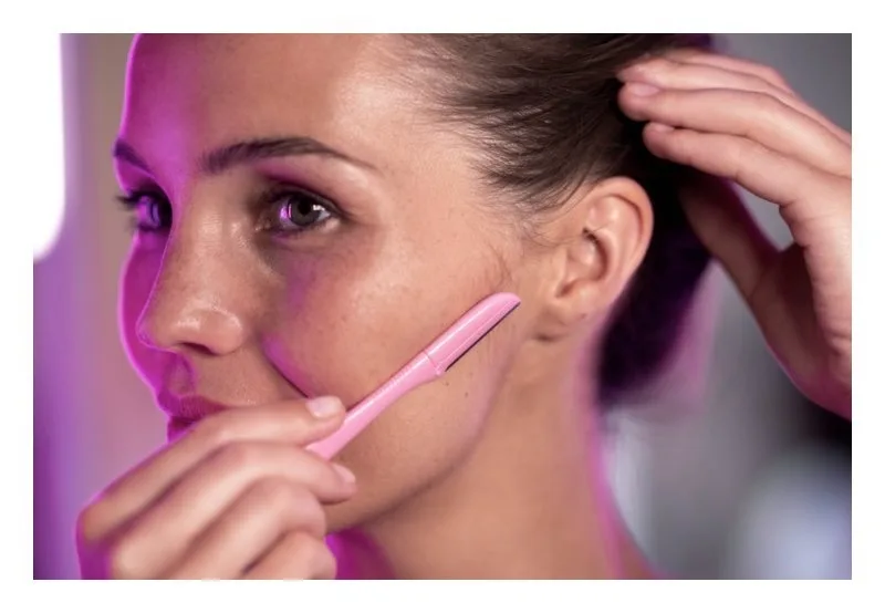 Wilkinson Sword Wilkinson Intuition Perfect Finish eyebrow aligner thumbnail 3