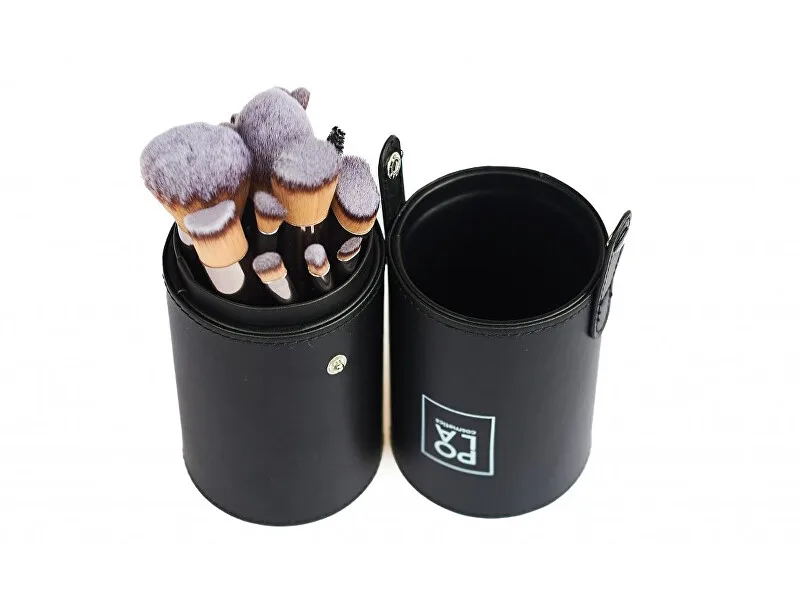Pola Cosmetics Set of cosmetic brushes thumbnail 4