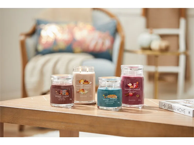 Yankee Candle Signature Autumn Daydream thumbnail 2