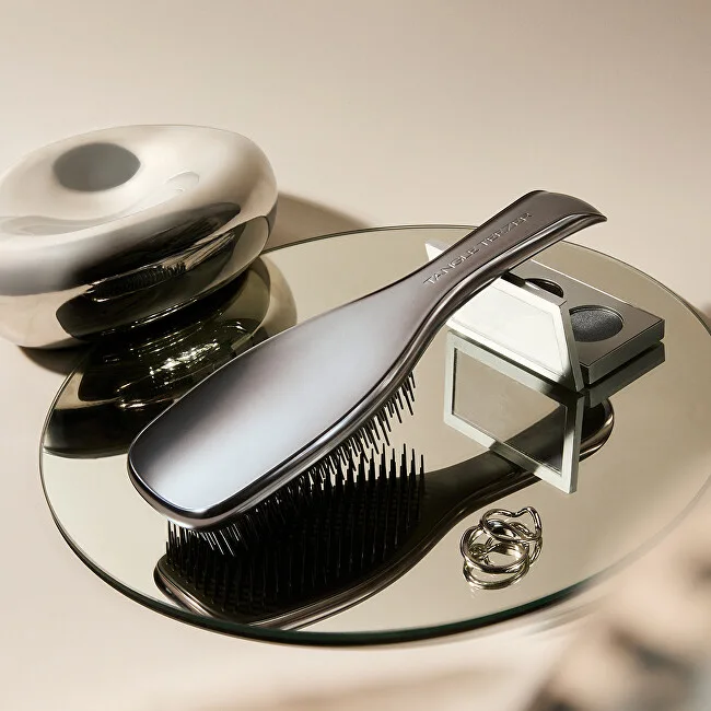 Tangle Teezer Ultimate Detangler Chrome Midnight Silver hair brush thumbnail 8