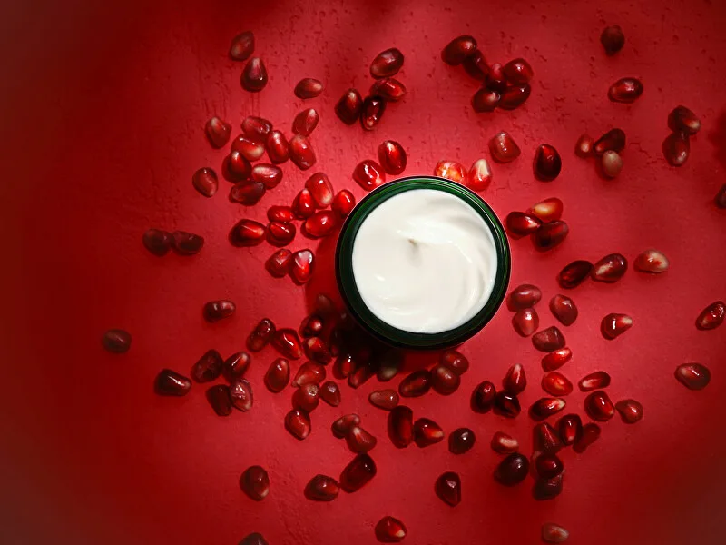 Weleda Pomegranate Firming Day Cream thumbnail 2