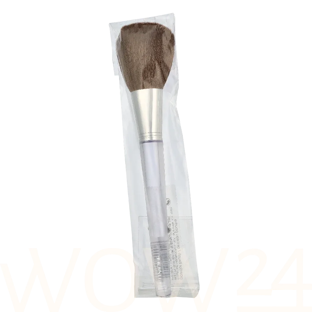 Clinique Powder brush thumbnail 2