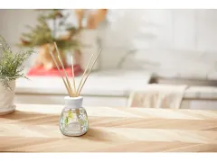 Yankee Candle Midnight Jasmine thumbnail 2