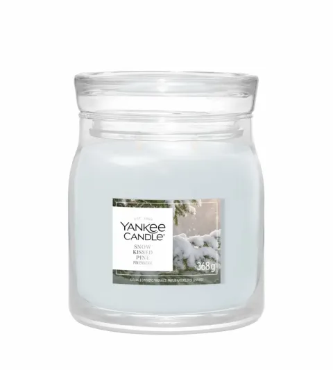 scented candle 368 g Snow Kissed Pine Signature