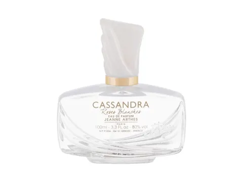 Cassandra Rose Blanches