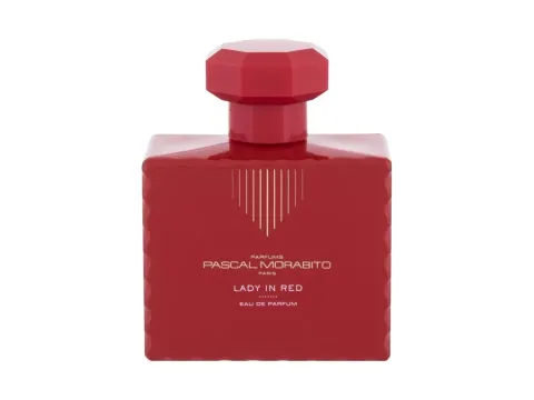 Perle collection lady in red