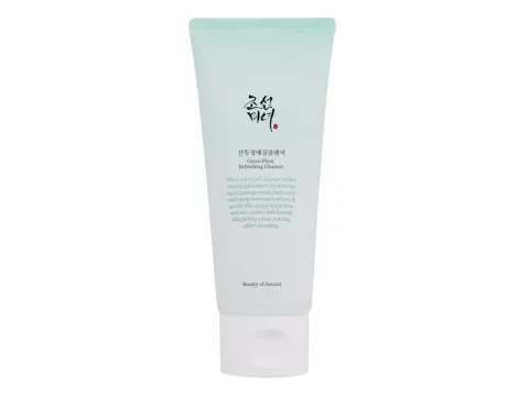 Green plum refreshing cleanser