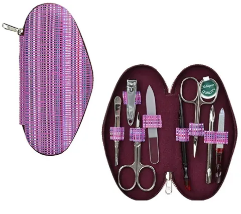 Women´s leather manicure