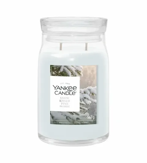 scented candle 567 g Snow Kissed Pine Signature